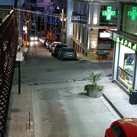 στο κέντρο της θήβας Διαμέρισμα *