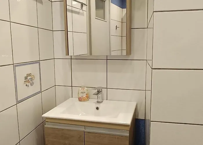 στο κέντρο της θήβας * Θήβα